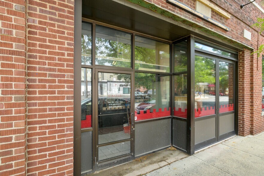 More Photos Of 2 Gleason Plz, Northampton General Retail For Lease