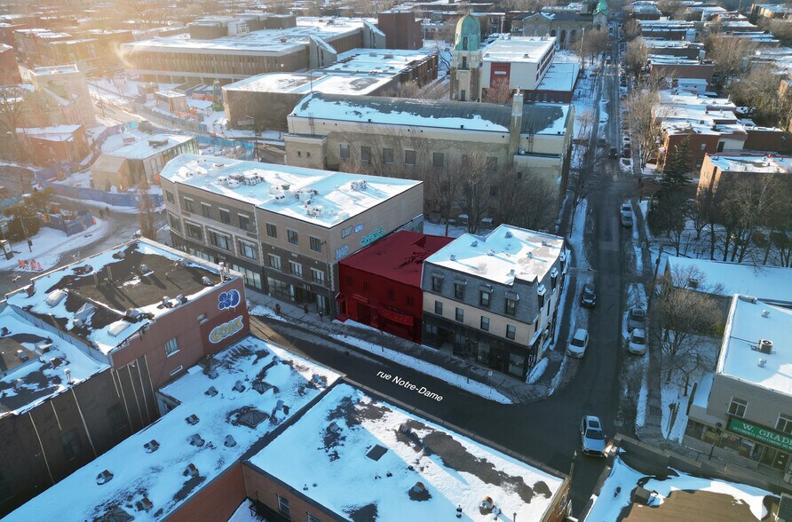 Primary Photo Of 4007-4013 Rue Notre-Dame O, Montréal Storefront Retail Residential For Sale