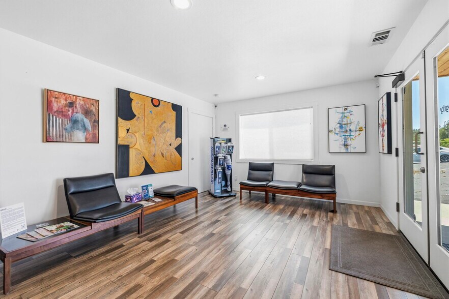 More Photos Of 19468 Village Dr, Sonora Office For Sale