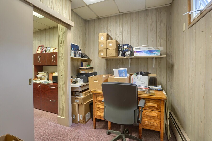 More Photos Of 3 S Market St, Shamokin Flex For Sale