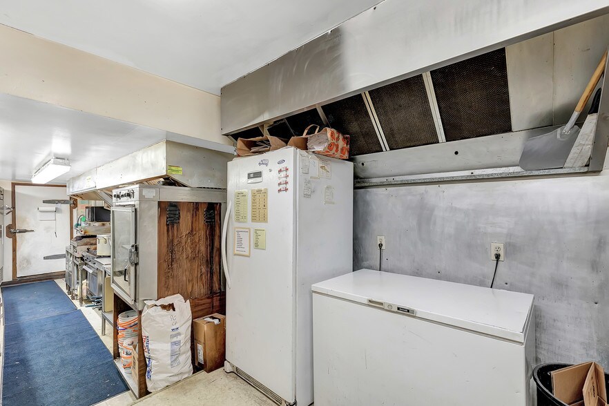 More Photos Of N4175 Alpine Ln, Pound Restaurant For Sale