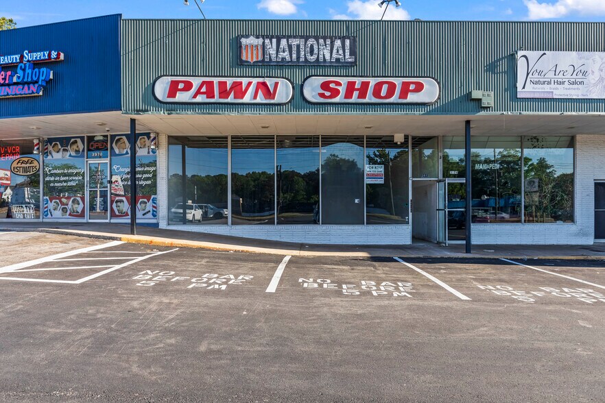 More Photos Of 3972-3976 Lawrenceville Hwy, Tucker Storefront For Lease