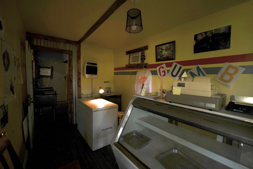 More Photos Of 268 Richland St, Dayton General Retail For Sale