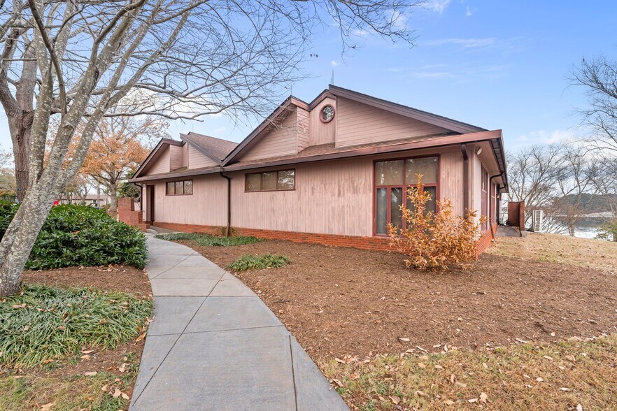 More Photos Of 6692 Valwood Rd, Conover Specialty For Sale