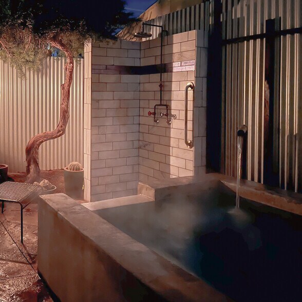 More Photos Of 516 Austin St, Truth Or Consequences Hotel For Sale