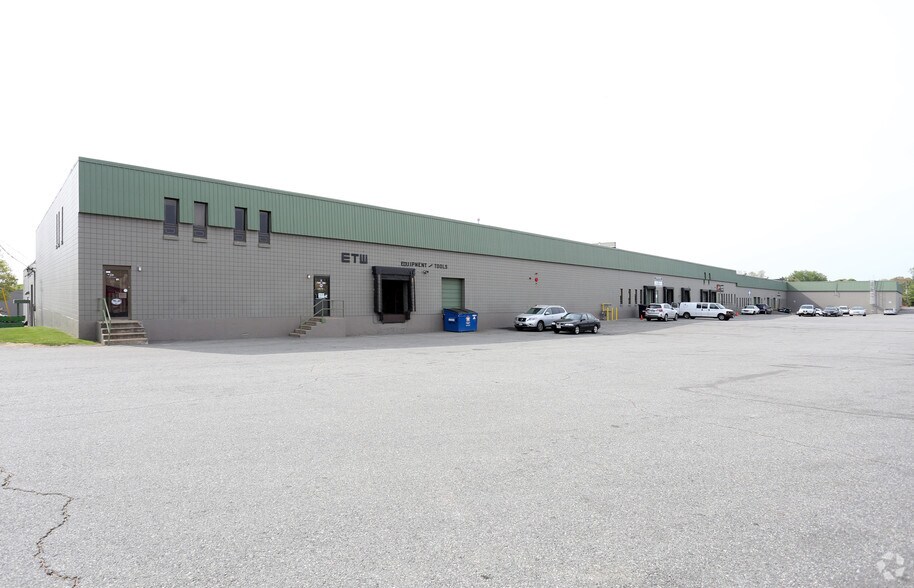 More Photos Of 35 Industrial Pky, Woburn Warehouse For Lease