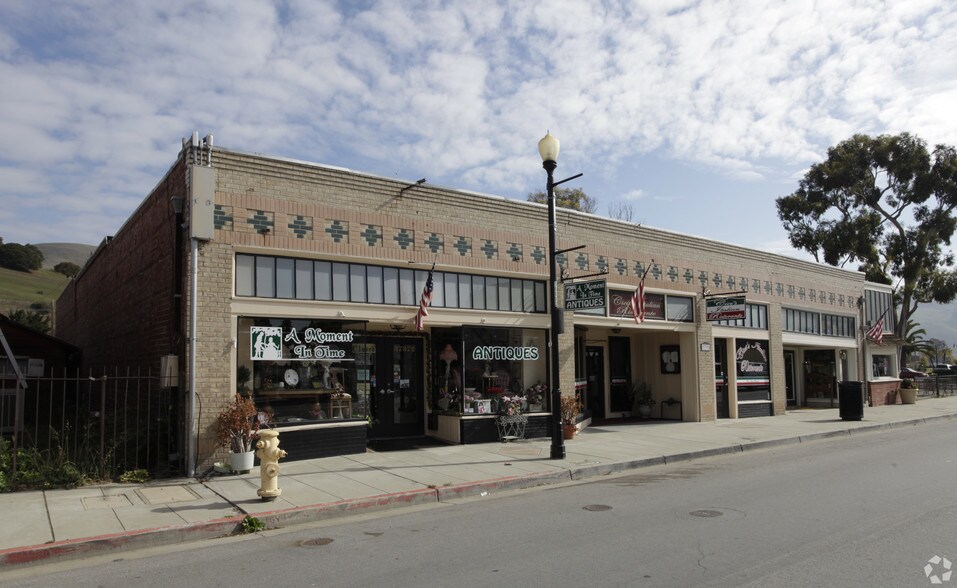 More Photos Of 37372-37390 Niles Blvd, Fremont Storefront For Sale