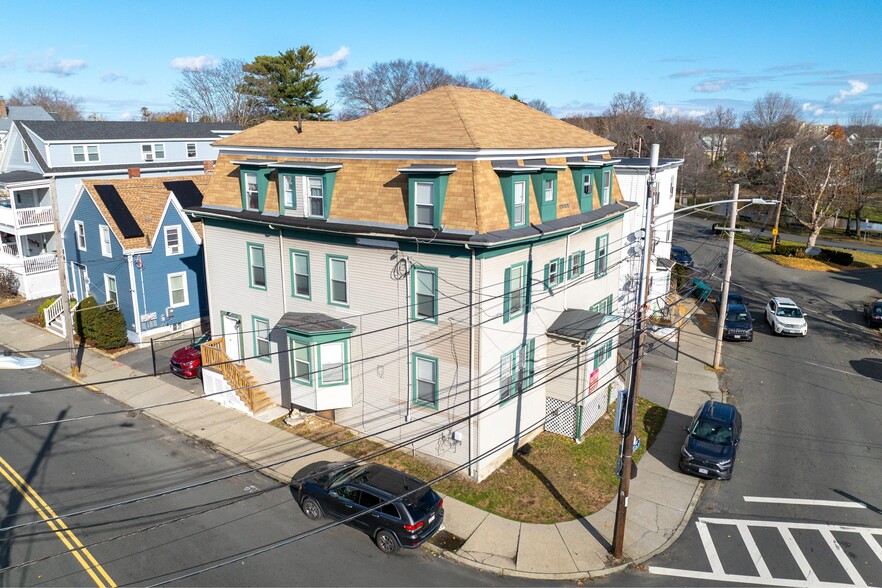 Primary Photo Of 69 Chestnut st, Lynn Apartments For Sale