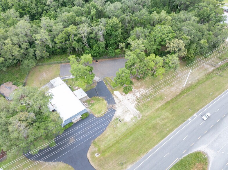 More Photos Of 2832 S Main Blvd, Lake City Auto Repair For Sale