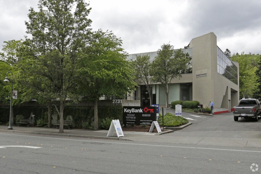 More Photos Of 2731 77th Ave SE, Mercer Island Office For Lease