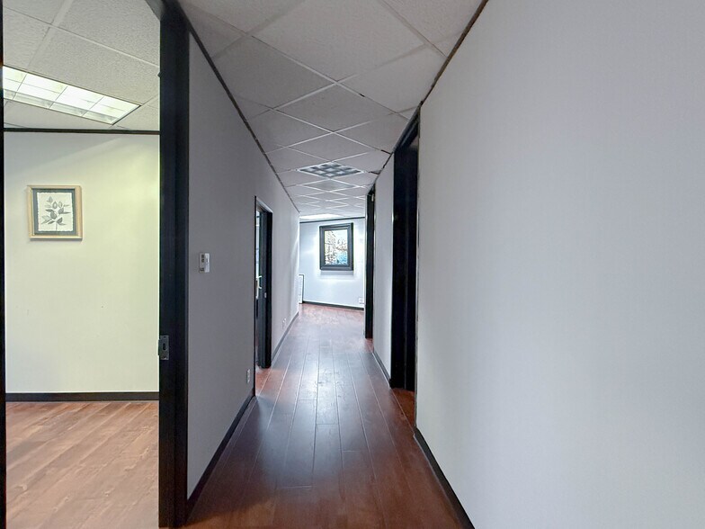 More Photos Of 6100 Corporate Dr, Houston Medical For Sale