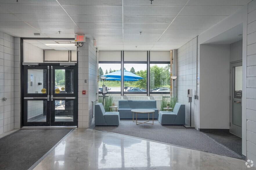 More Photos Of 2900 37th St, Rochester Warehouse For Lease