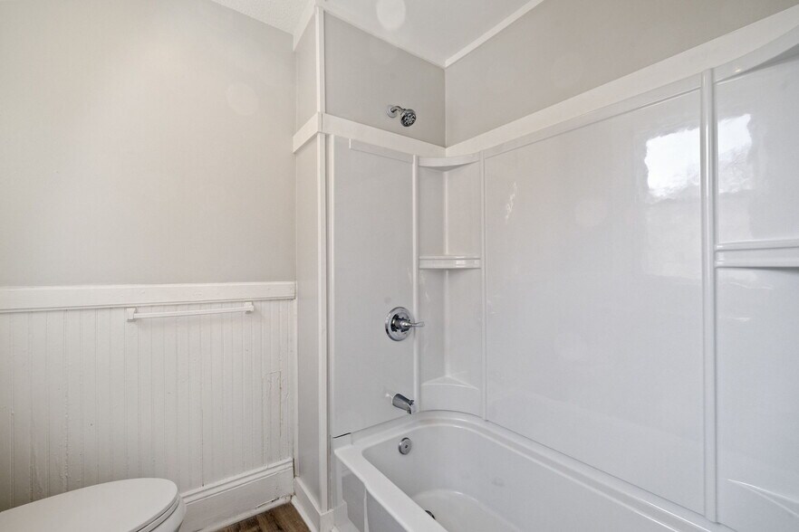 More Photos Of 524 Sunapee St, Newport Apartments For Sale