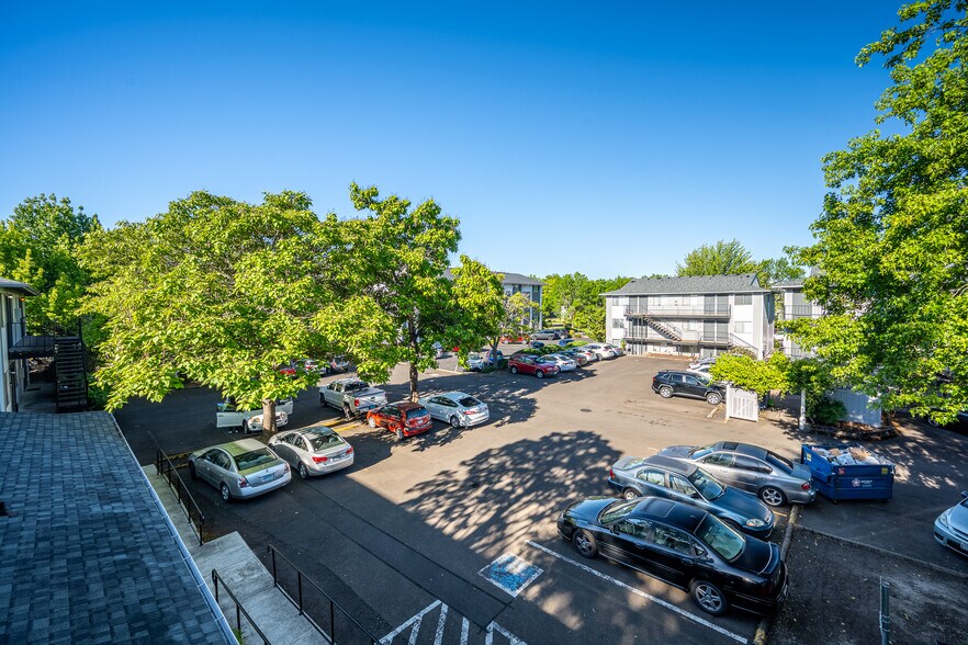 More Photos Of 760 NW 21st St, Corvallis Apartments For Sale