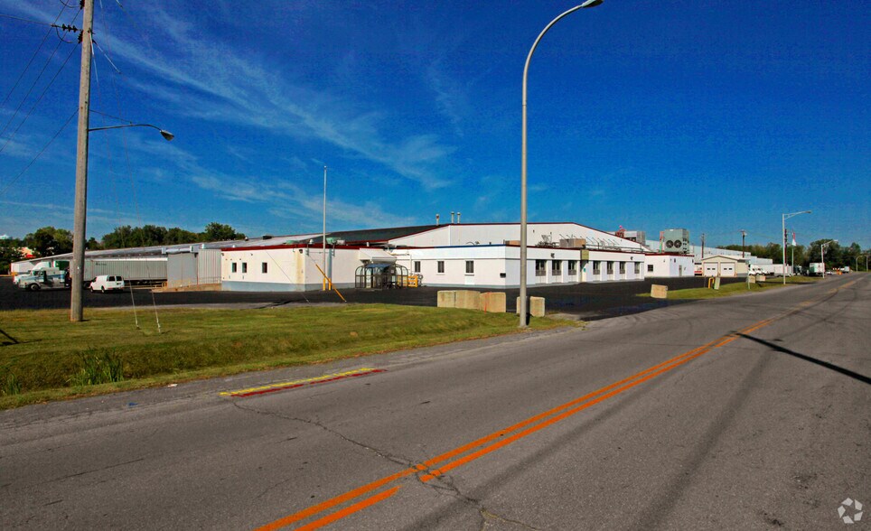 Primary Photo Of 264 Farrell Rd, Syracuse Refrigeration Cold Storage For Lease