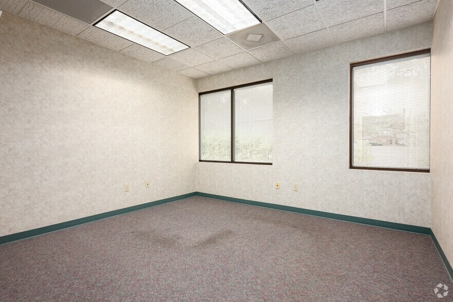 More Photos Of 1321 Long St, High Point Office For Lease