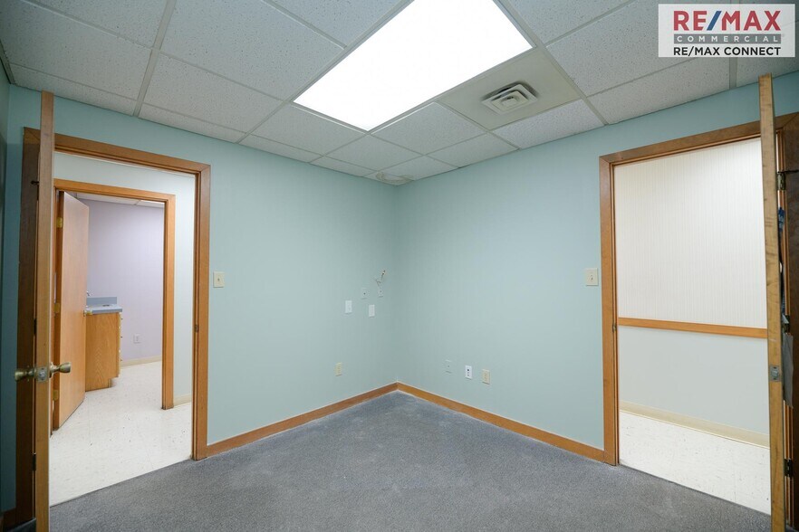 More Photos Of 3440 Hampton Hwy, Yorktown Office For Lease