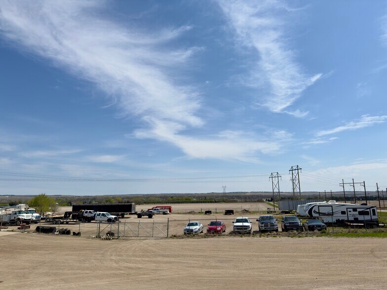 More Photos Of 2107 37th St, Mandan Warehouse For Sale