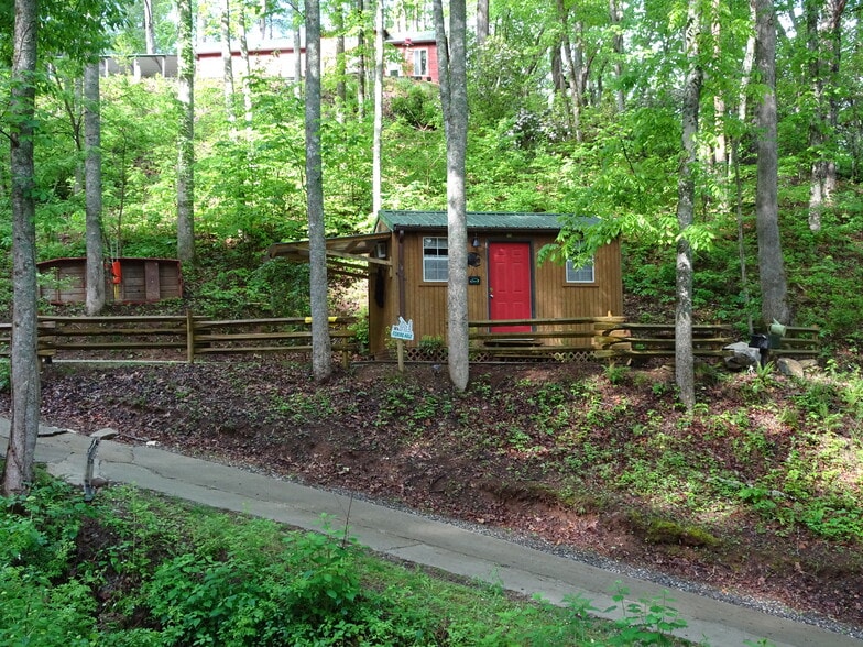 More Photos Of 88 Lower Mountain Creek Rd, Robbinsville Trailer Camper Park For Sale