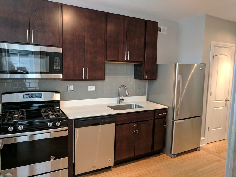 More Photos Of 4101 W Nelson St, Chicago Apartments For Sale