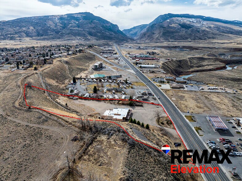 More Photos Of 214 Yellowstone Ave, Cody Bar For Sale