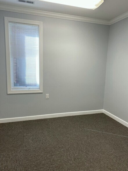 More Photos Of 8402 Six Forks Rd, Raleigh Office For Lease
