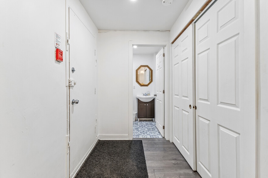 More Photos Of 1023 Rue Berri, Montréal Apartments For Sale