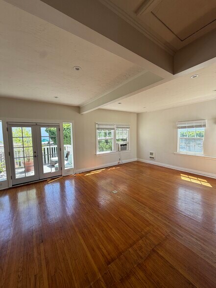 More Photos Of 1337 Ocean Ave, Santa Monica Office For Lease