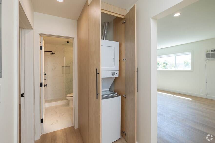 More Photos Of 1334 Barry Ave, Los Angeles Apartments For Sale