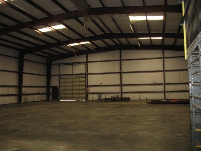 More Photos Of 4300 Business Park Ct, Lilburn Distribution For Lease
