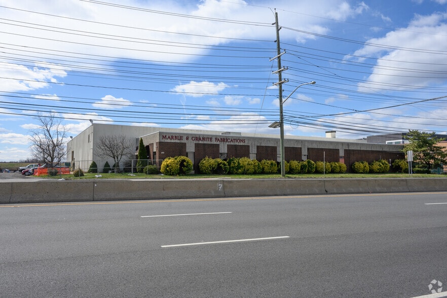 More Photos Of 890 Paterson Plank Rd, East Rutherford Manufacturing For Sale