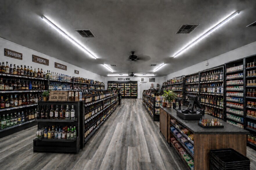 More Photos Of 7930 Highway 6, Hitchcock Storefront For Sale