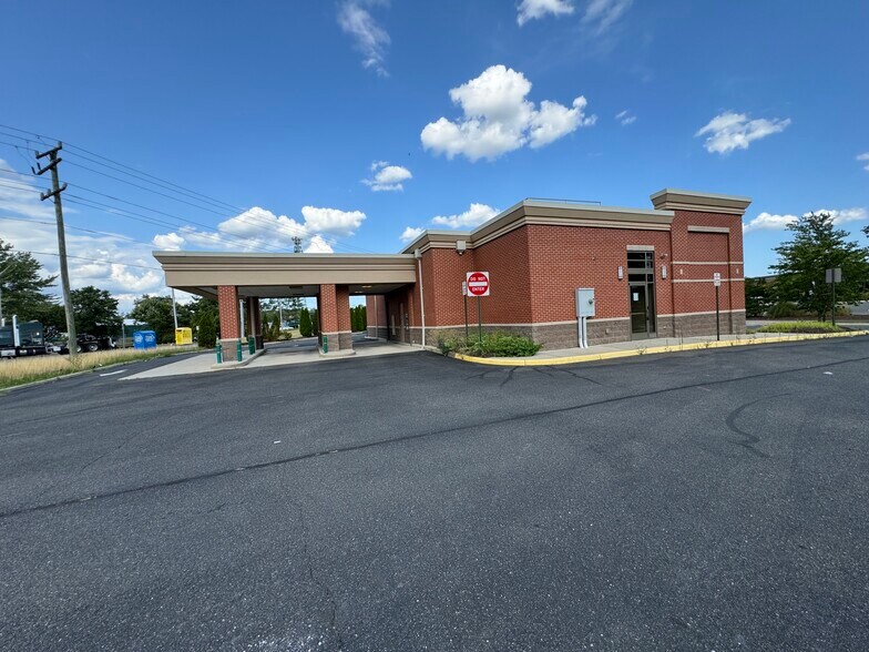 More Photos Of 7485 Limestone Dr, Gainesville Storefront Retail Office For Lease