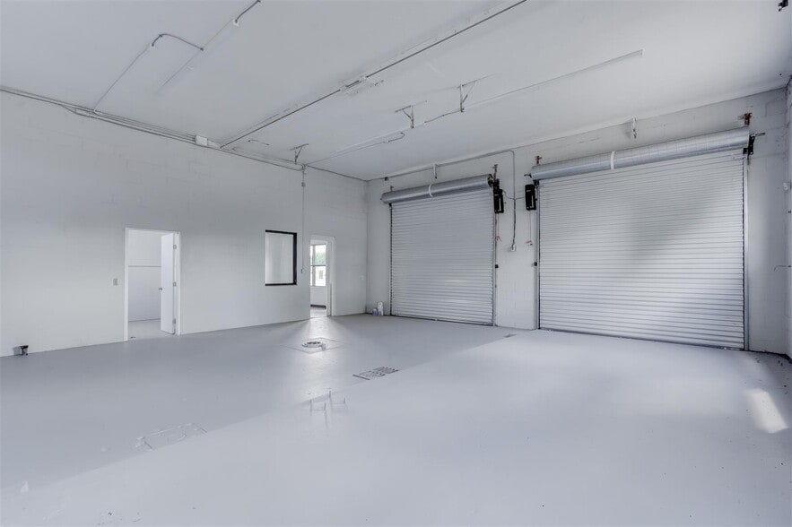 More Photos Of 623 N Richmond Rd, Wharton Auto Repair For Sale
