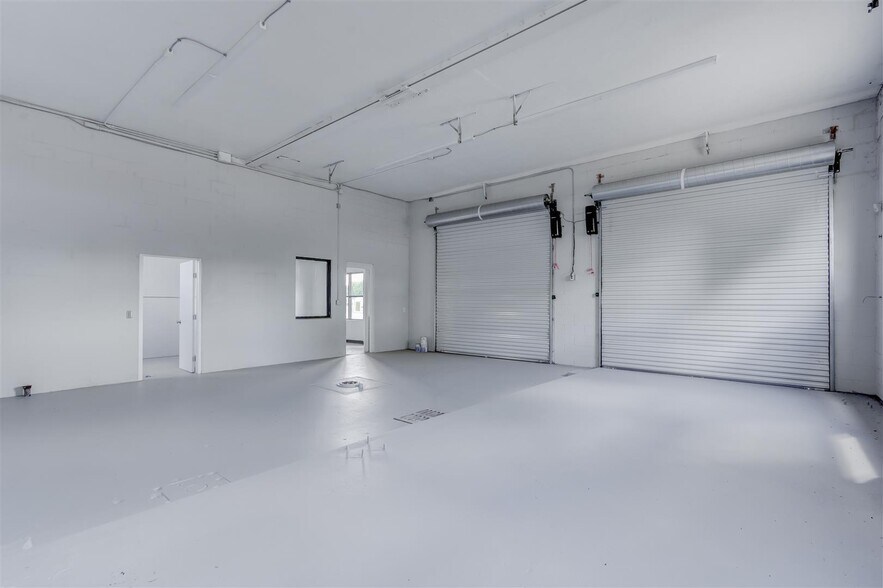 More Photos Of 623 N Richmond Rd, Wharton Auto Repair For Sale