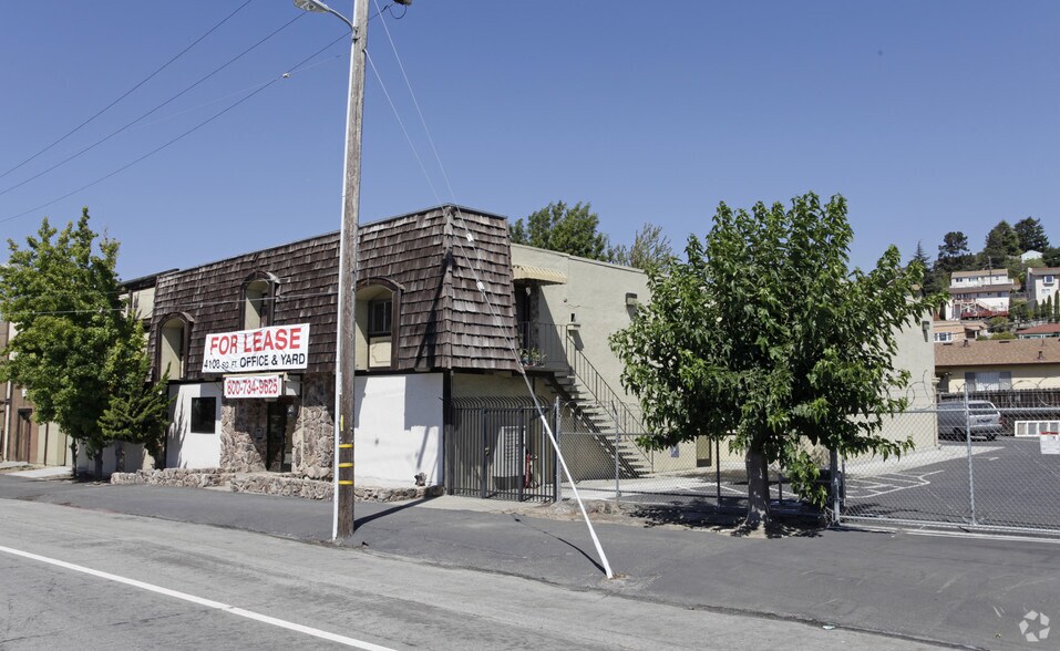 More Photos Of 17180-17200 Foothill Blvd, Castro Valley Warehouse For Lease