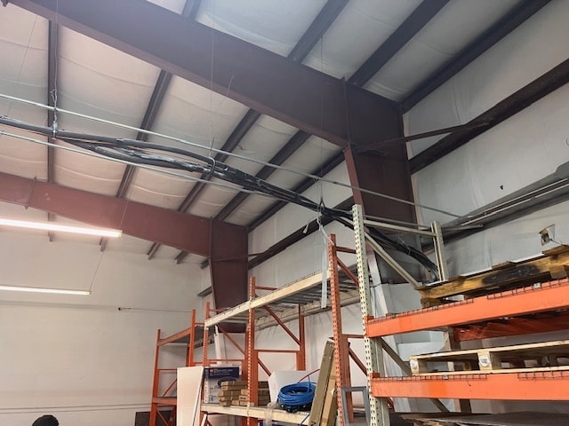 More Photos Of 4050-4060 Louis Ave, Holiday Warehouse For Lease