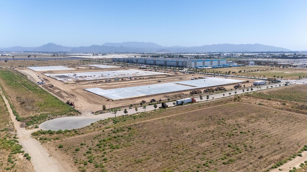 More Photos Of 101 Logistics Ctr, Oxnard Unknown For Lease