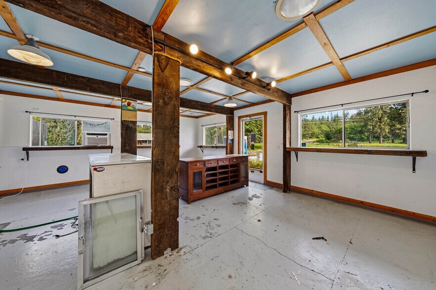 More Photos Of 6531 Lower River Rd, Grants Pass Specialty For Sale