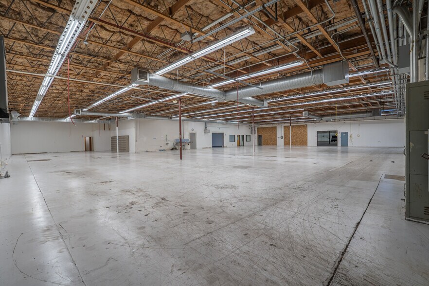 More Photos Of 3403 W 7th Ave, Eugene Manufacturing For Lease