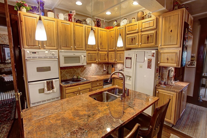 More Photos Of 80 W State St, Springboro Hospitality For Sale