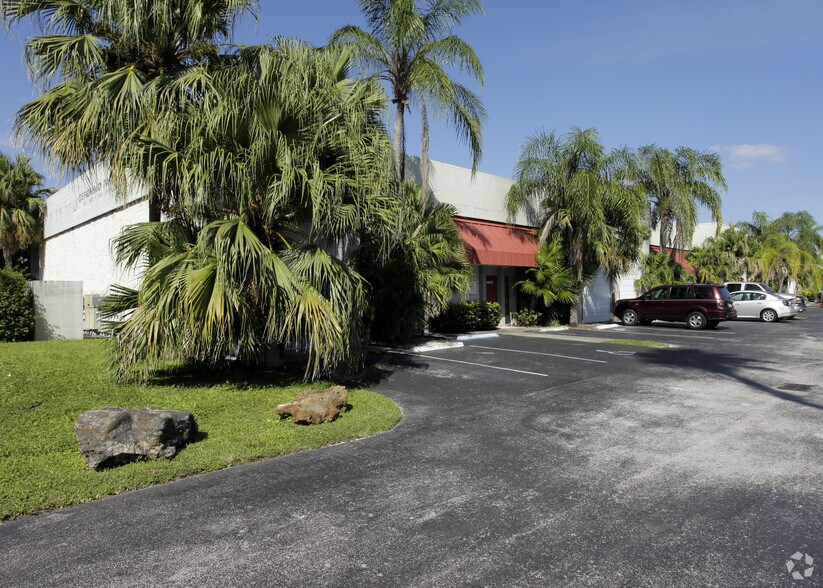 More Photos Of 13037-13067 SW 133rd Ct, Miami Warehouse For Lease