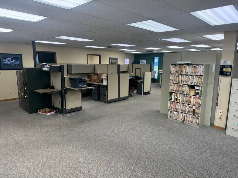 More Photos Of 1434 Progress Ln, Omro Distribution For Lease