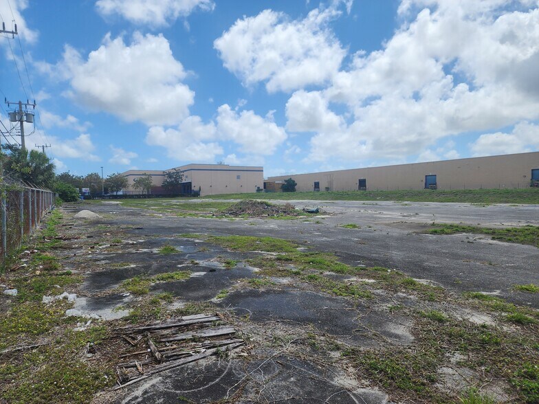 More Photos Of 6411 NW 35th Ave, Miami Land For Lease