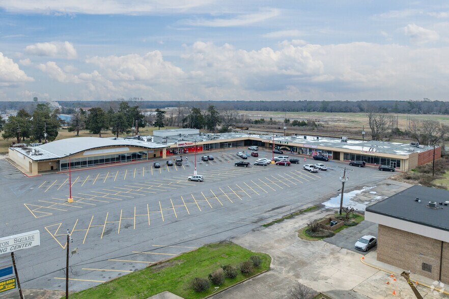 More Photos Of 544 N Washington, Bastrop General Retail For Sale