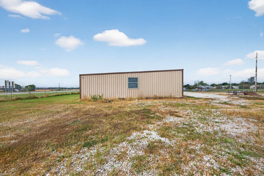 More Photos Of 338 Booneslick Rd, New Florence Industrial For Sale