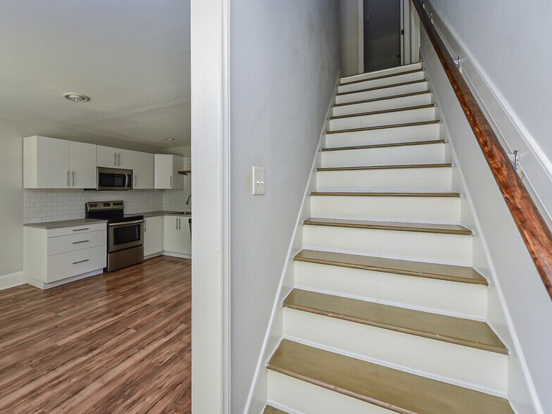More Photos Of 225 Douglas St, Holly Springs Apartments For Sale