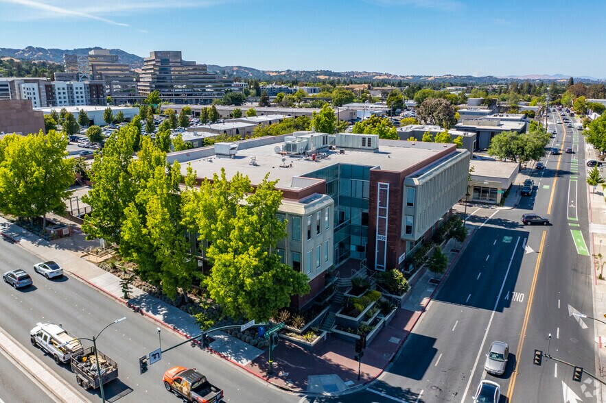 More Photos Of 590 Ygnacio Valley Rd, Walnut Creek Office For Lease