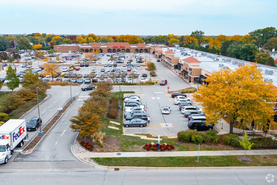 More Photos Of 2709-2775 Willow Rd, Glenview Unknown For Lease