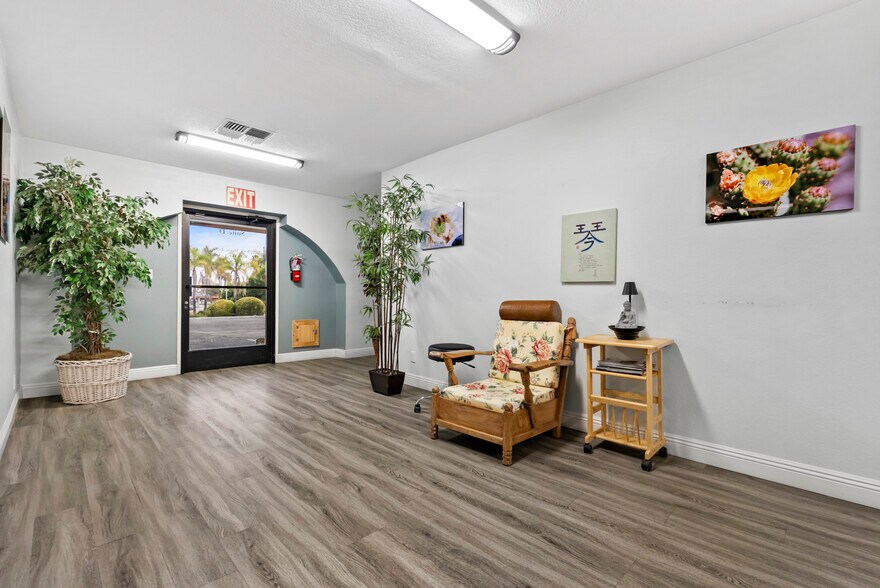 More Photos Of 970 Petit Ave, Ventura Medical For Sale